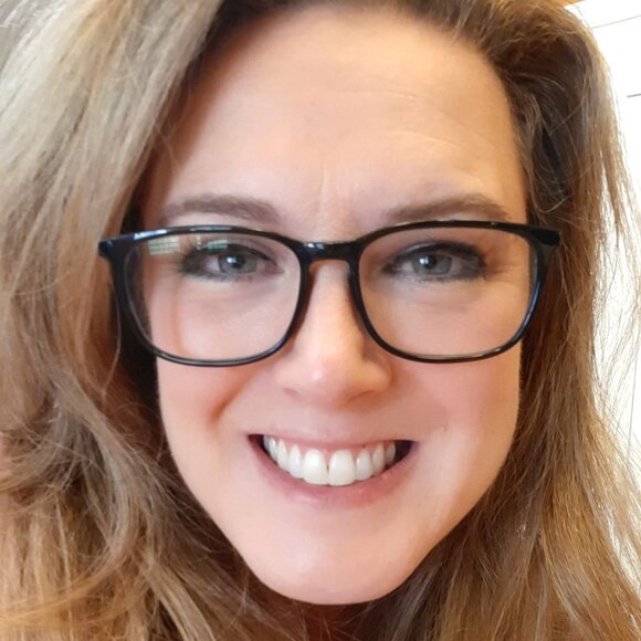 Meet your Posher, Tricia - Picture 1 of 1